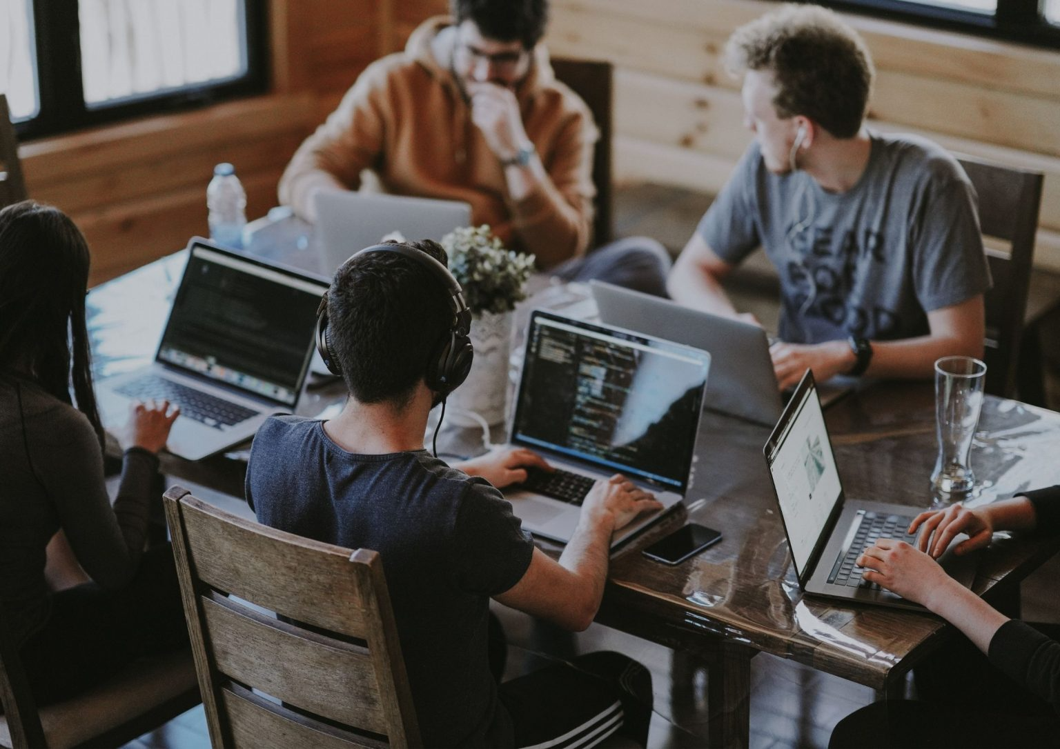 Enabling government employees through intuitive digital systems.